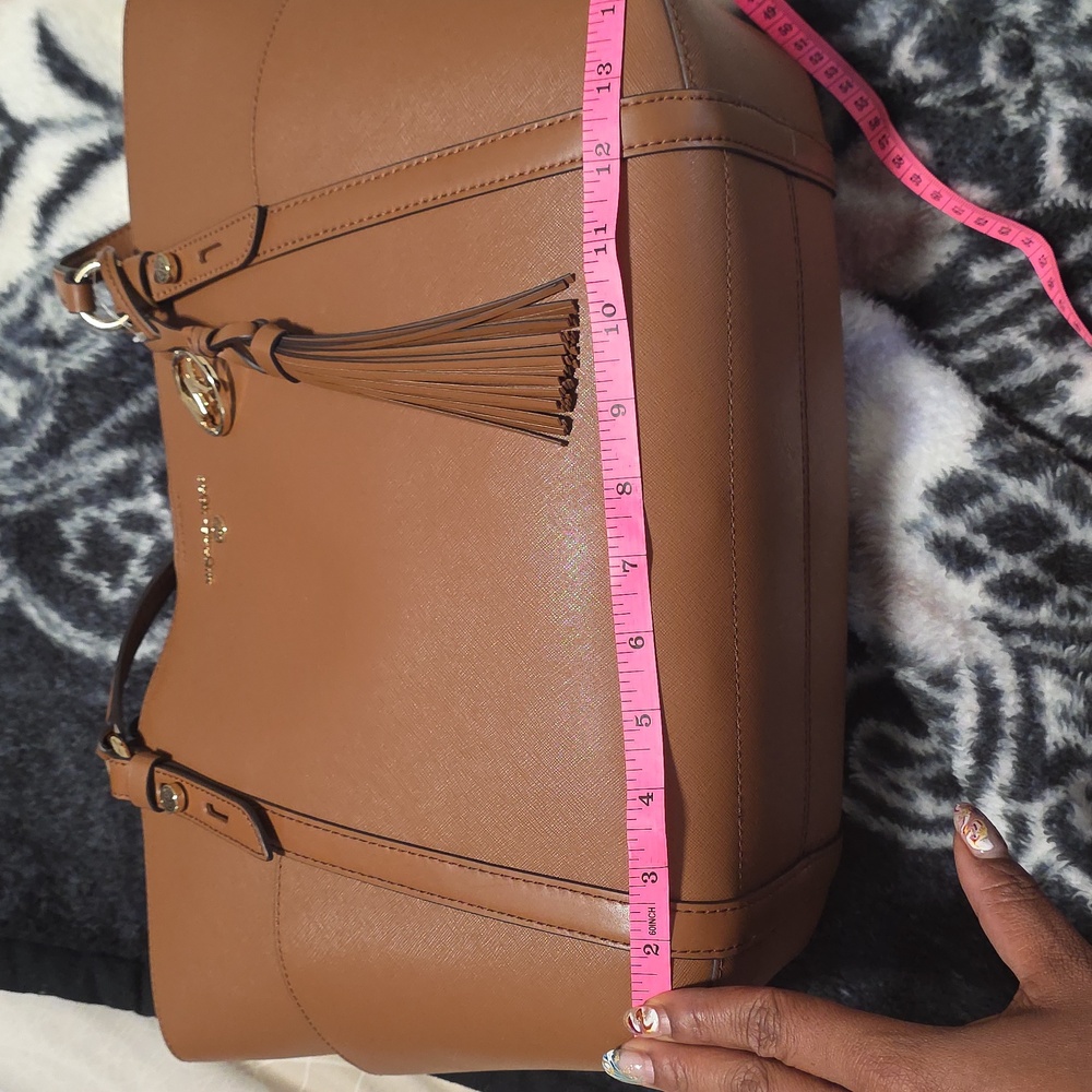 NWT* Michael Kors Sullivan Tote Bag with Gold Accents - Picture 7 of 7